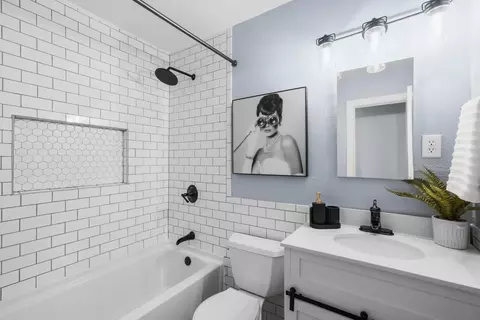 Bath - 9508 Markwood, Santee, CA 92071 photo 1 of 2