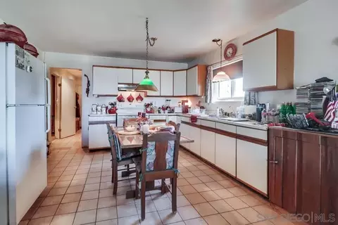 Kitchen - 2044 Boulder Oaks Rd, Potrero, CA 91963 photo 2 of 2
