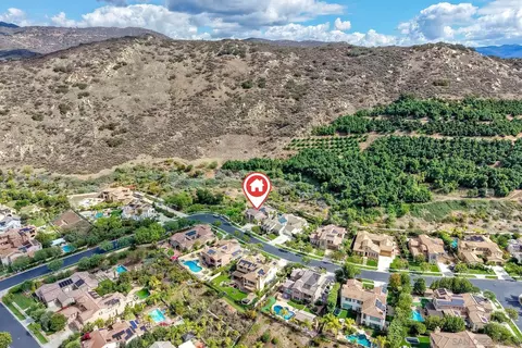 View/Area - 2706 Vistamonte Gln, Escondido, CA 92027 photo 10 of 16