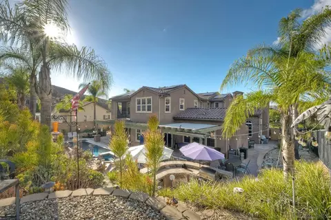 Exterior - 2706 Vistamonte Gln, Escondido, CA 92027 photo 7 of 11