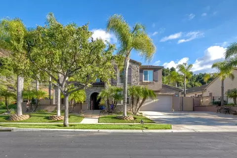 Exterior - 2706 Vistamonte Gln, Escondido, CA 92027 photo 3 of 11
