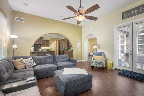 Living - 2706 Vistamonte Gln, Escondido, CA 92027 photo 4 of 8