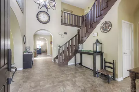 Entry Way - 2706 Vistamonte Gln, Escondido, CA 92027 photo 1 of 2