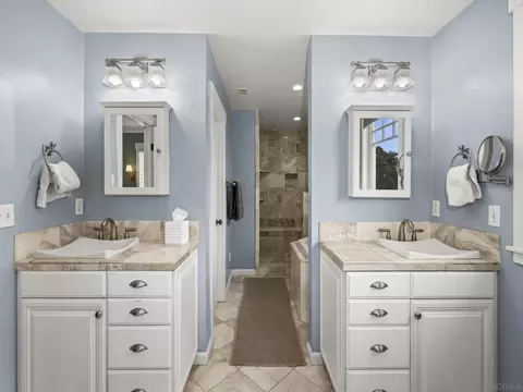 Bath - 1410 2nd St, Coronado, CA 92118 photo 7 of 8