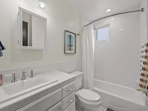 Bath - 1410 2nd St, Coronado, CA 92118 photo 5 of 8