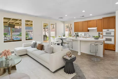 Living - 13802 Cheryl Creek Dr, El Cajon, CA 92021 photo 6 of 11