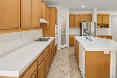 Kitchen - 13802 Cheryl Creek Dr, El Cajon, CA 92021 photo 2 of 2