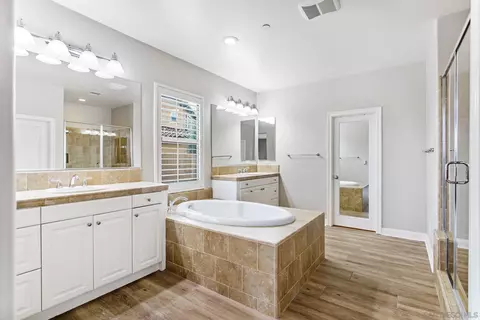 Bath - 34491 Piocho Ct, Temecula, CA 92592 photo 2 of 4