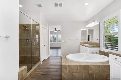 Bath - 34491 Piocho Ct, Temecula, CA 92592 photo 1 of 4