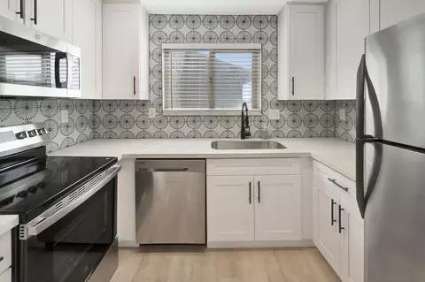 4521 55th St #15, San Diego, CA 92115