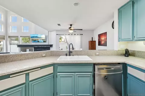 Kitchen - 4635 Los Alamos #A, Oceanside, CA 92057 photo 4 of 4