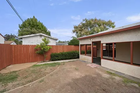 Exterior - 4344 Yale Ave, La Mesa, CA 91942 photo 7 of 16