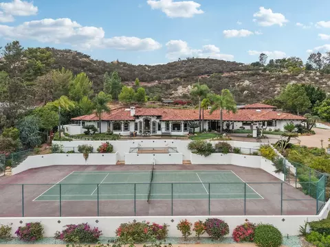 Exterior - 13371 Summit Cir, Poway, CA 92064 photo 1 of 1