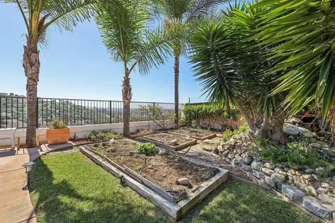 Exterior - 1512 Thomas Pl, Chula Vista, CA 91911 photo 12 of 20