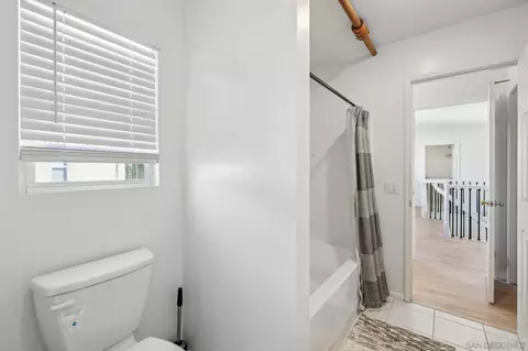 Bath - 1512 Thomas Pl, Chula Vista, CA 91911 photo 3 of 9