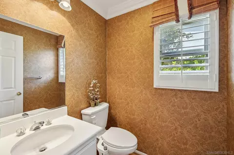 Bath - 1512 Thomas Pl, Chula Vista, CA 91911 photo 1 of 9