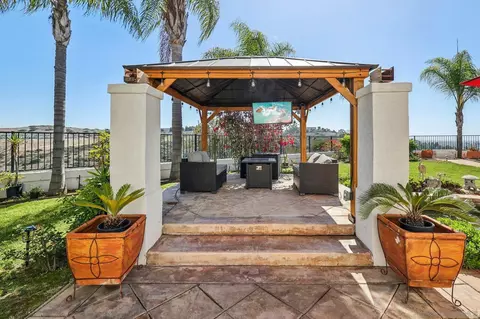 Exterior - 1512 Thomas Pl, Chula Vista, CA 91911 photo 7 of 20