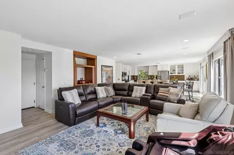 Living - 1512 Thomas Pl, Chula Vista, CA 91911 photo 7 of 8