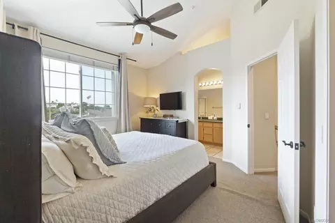 Bedroom - 394 Carmel Creeper Pl, Encinitas, CA 92024 photo 2 of 3