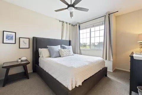 Bedroom - 394 Carmel Creeper Pl, Encinitas, CA 92024 photo 3 of 3