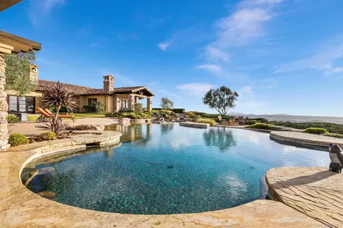 Exterior - 15707 Blue Crystal Trl, Poway, CA 92064 photo 4 of 6