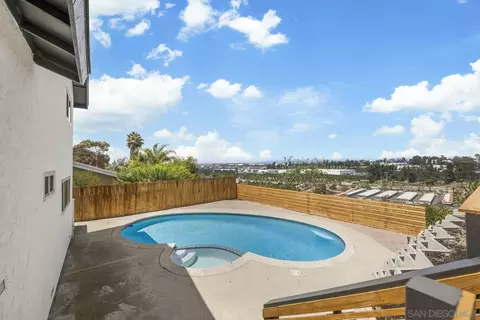 Exterior - 3912 Wooster Dr, Oceanside, CA 92056 photo 5 of 5