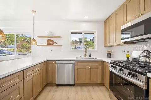 Kitchen - 3912 Wooster Dr, Oceanside, CA 92056 photo 2 of 7