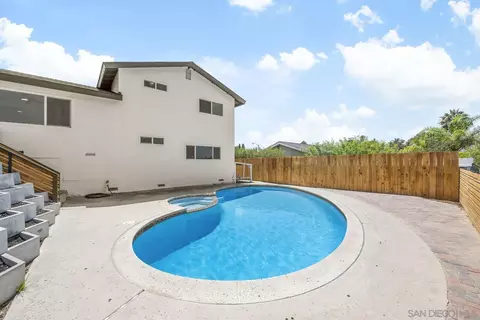Exterior - 3912 Wooster Dr, Oceanside, CA 92056 photo 4 of 5