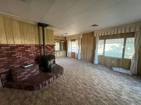 Living - 101 Jones St, Bodfish, CA 93205 photo 2 of 2
