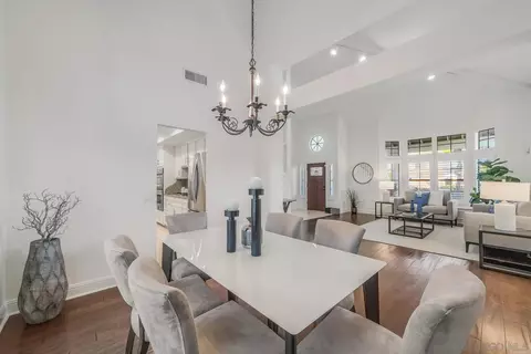 Dining - 1931 Avenida Joaquin, Encinitas, CA 92024 photo 1 of 4