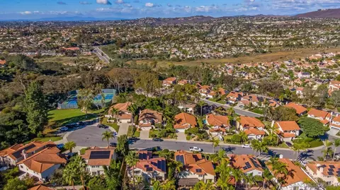 View/Area - 1931 Avenida Joaquin, Encinitas, CA 92024 photo 6 of 7