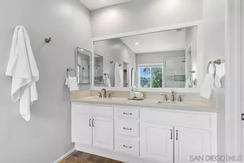 Bath - 1171 Monterey Pl, Encinitas, CA 92024 photo 4 of 5