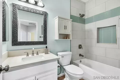 Bath - 1171 Monterey Pl, Encinitas, CA 92024 photo 5 of 5