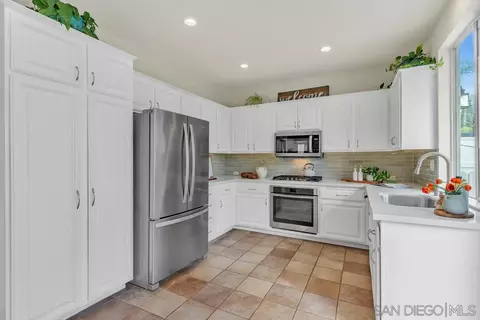 Kitchen - 1171 Monterey Pl, Encinitas, CA 92024 photo 3 of 3