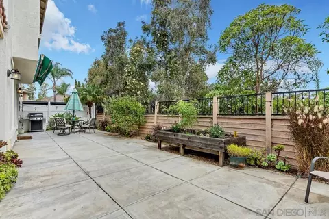 Exterior - 1171 Monterey Pl, Encinitas, CA 92024 photo 6 of 8