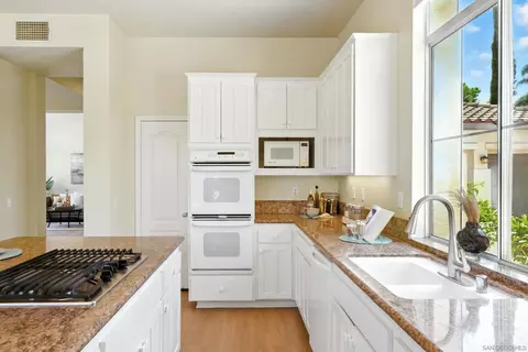 Kitchen - 3380 Vista Norte, Escondido, CA 92025 photo 2 of 3
