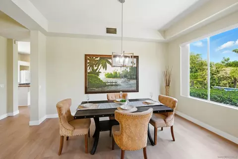 Dining - 3380 Vista Norte, Escondido, CA 92025 photo 2 of 4