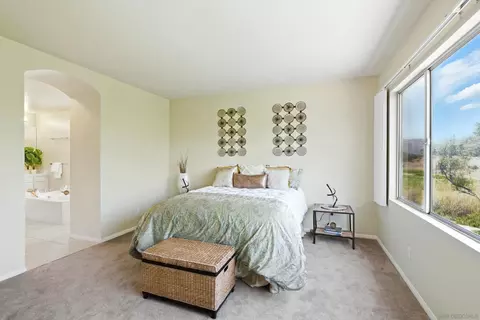 Bedroom - 3380 Vista Norte, Escondido, CA 92025 photo 4 of 8