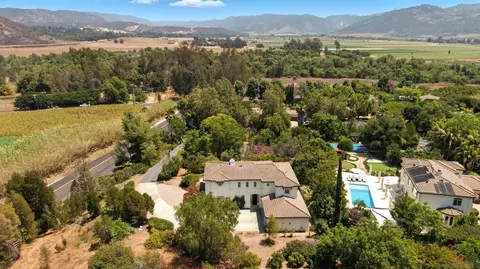 View/Area - 3380 Vista Norte, Escondido, CA 92025 photo 4 of 6