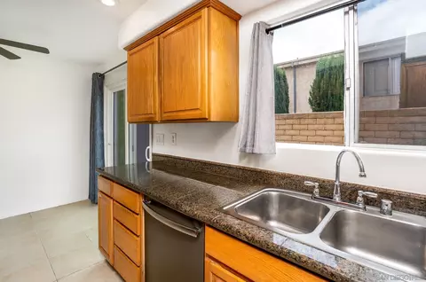 Kitchen - 486 S Anza St, El Cajon, CA 92020 photo 3 of 4