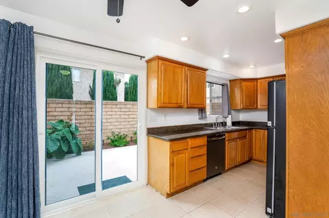Kitchen - 486 S Anza St, El Cajon, CA 92020 photo 4 of 4