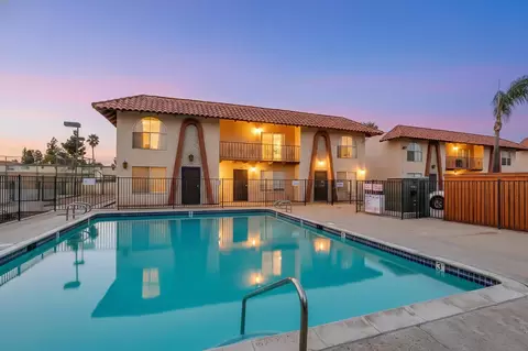 Exterior - 486 S Anza St, El Cajon, CA 92020 photo 3 of 7