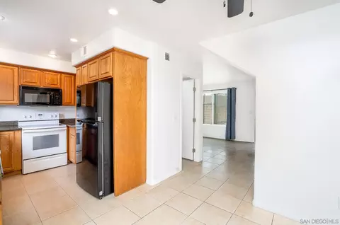 Entry Way - 486 S Anza St, El Cajon, CA 92020 photo 1 of 1