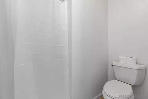 Bath - 4142 Galbar St, Oceanside, CA 92056 photo 5 of 5