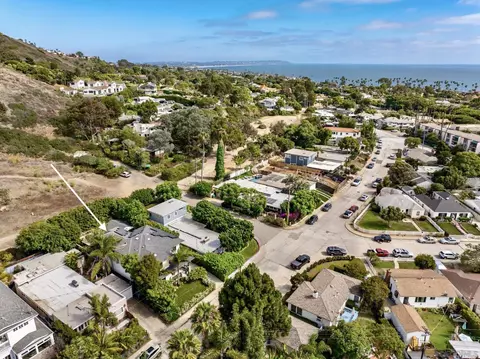 View/Area - 6411 Dowling Dr, La Jolla, CA 92037 photo 4 of 8