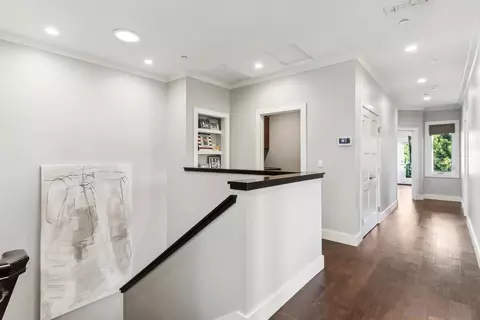 Entry Way - 6411 Dowling Dr, La Jolla, CA 92037 photo 1 of 3