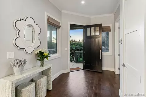 Entry Way - 6411 Dowling Dr, La Jolla, CA 92037 photo 2 of 3