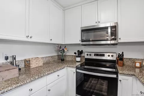 Kitchen - 1423 Graves Ave #240, El Cajon, CA 92021 photo 2 of 4