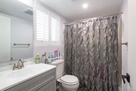 Bath - 7585 Eads #A, La Jolla, CA 92037 photo 3 of 3