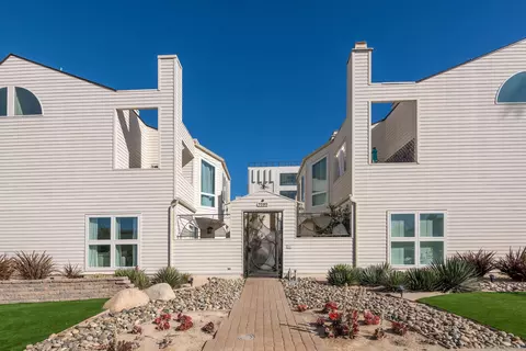 Exterior - 7585 Eads #A, La Jolla, CA 92037 photo 1 of 14